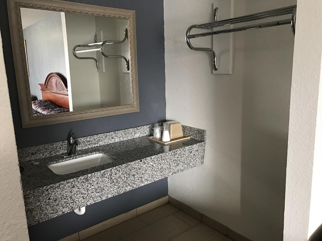 Sallisaw Inn Екстер'єр фото